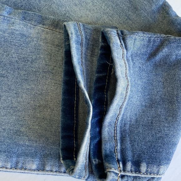 👖High Rise Sculpting Skinny Crop Distressed Jeans Size 9 - Picture 10 of 14